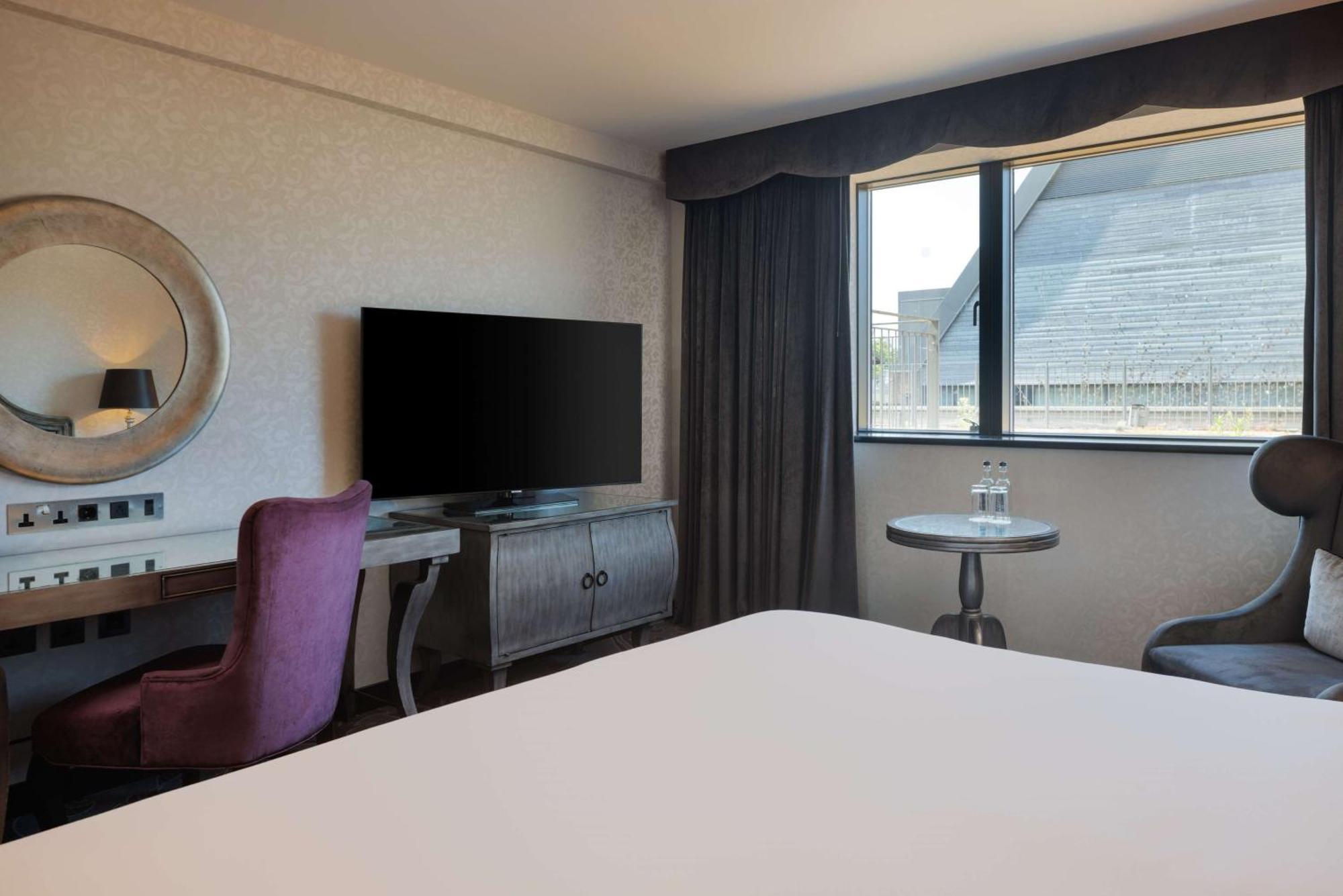 Hotel Hilton London Syon Park Brentford Exterior foto