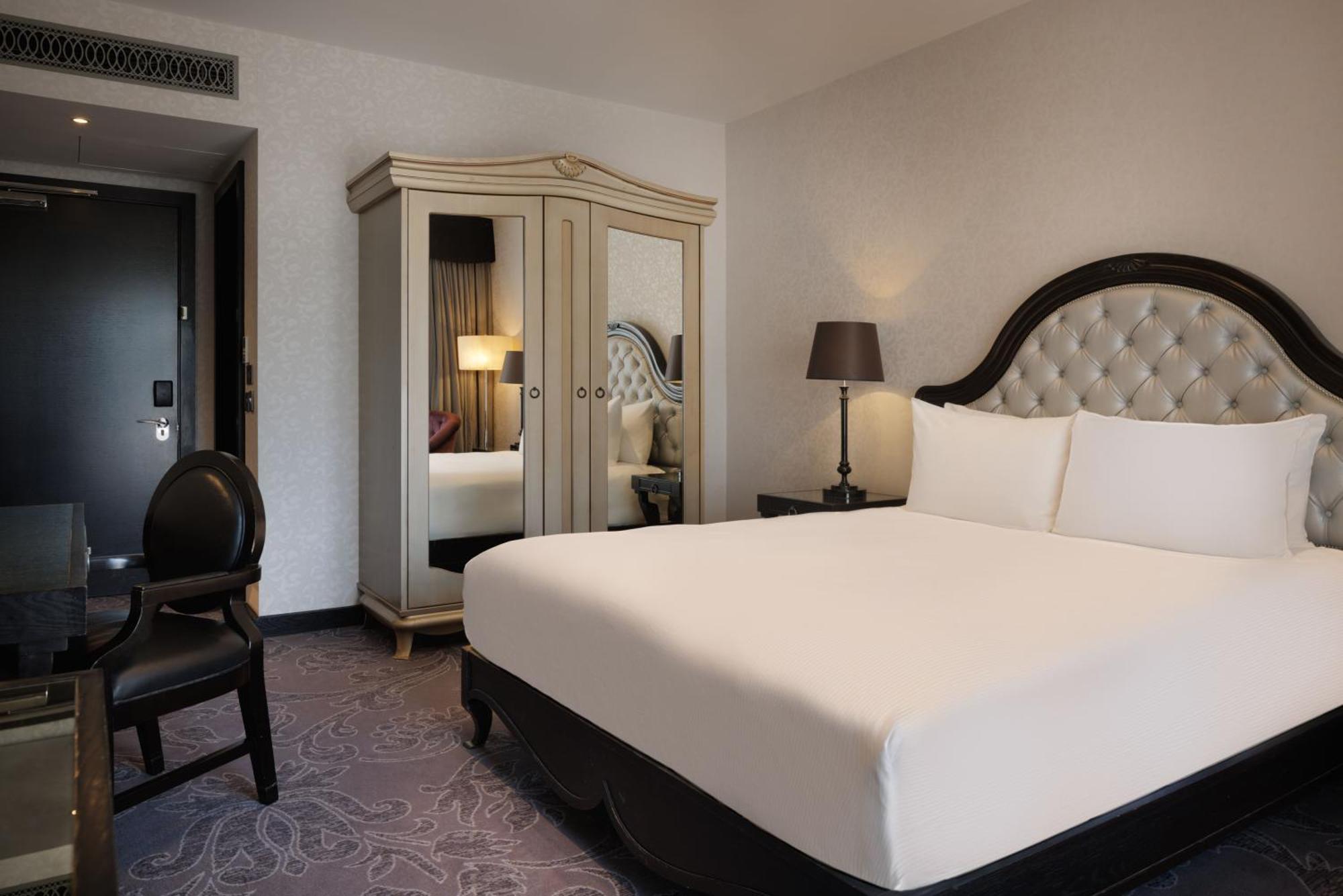 Hotel Hilton London Syon Park Brentford Exterior foto